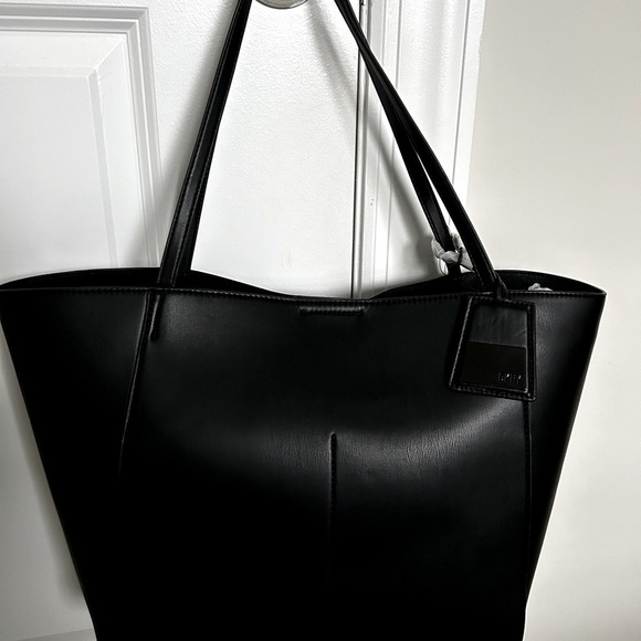 DKNY black tote bag - Picture 2 of 8
